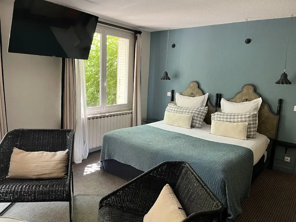 Kelly M._hotel SPA Azteca_Barcelonnette_review