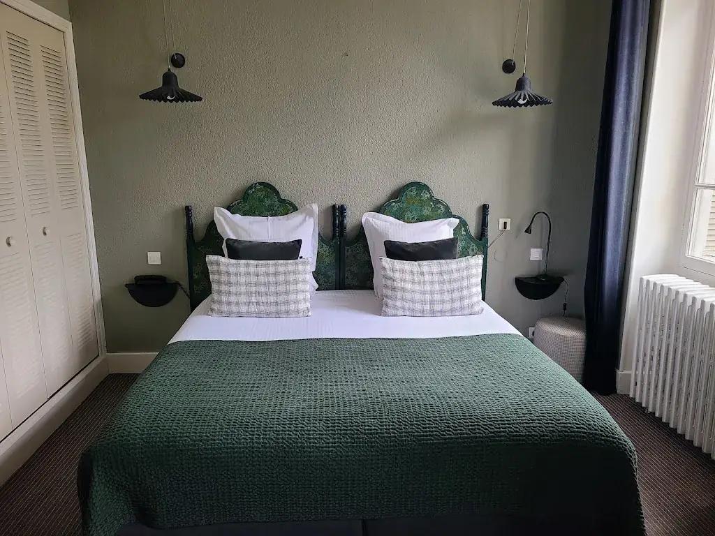 Aeron MacHattie_hotel SPA Azteca_Barcelonnette_review