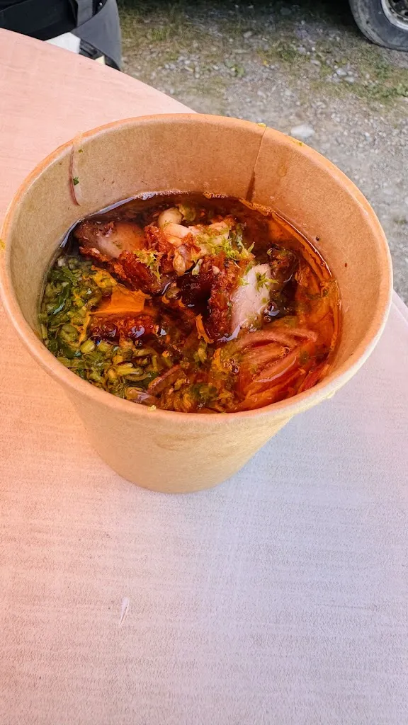 T. K._Chomp Chomp Food Truck dans la Vallée de l'Ubaye_Uvernet-Fours_review