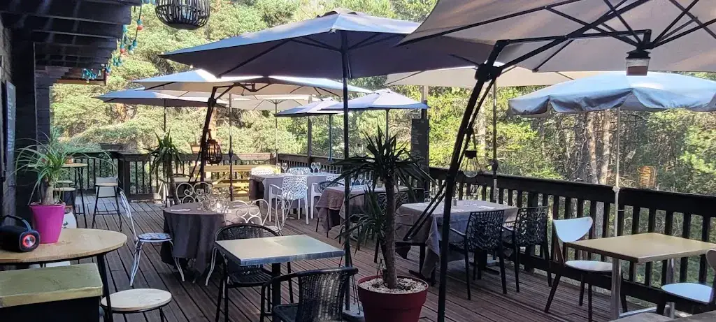 Le Passe Montagne restaurant in Uvernet-Fours