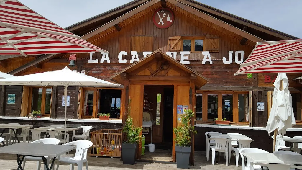 La Cabane à Jo Restaurant d'altitude_Enchastrayes_slider_image_1