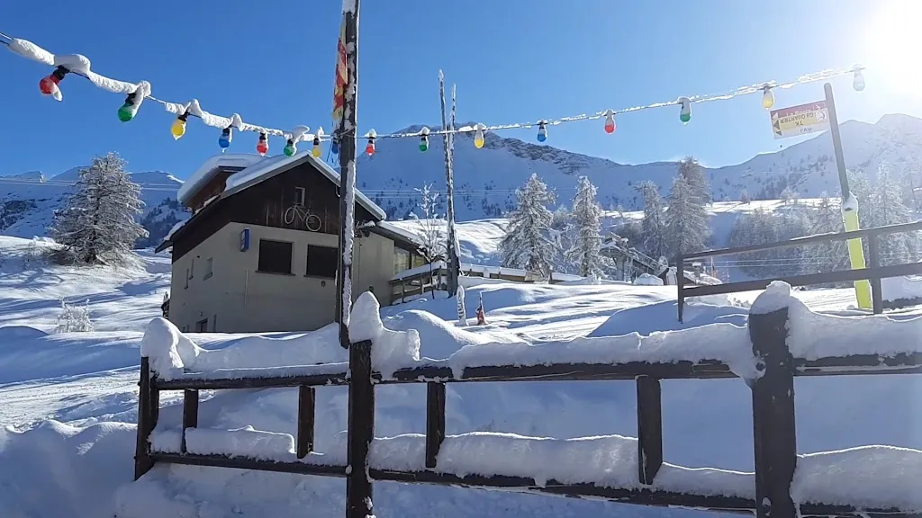 La Cabane à Jo Restaurant d'altitude_Enchastrayes_slider_image_2