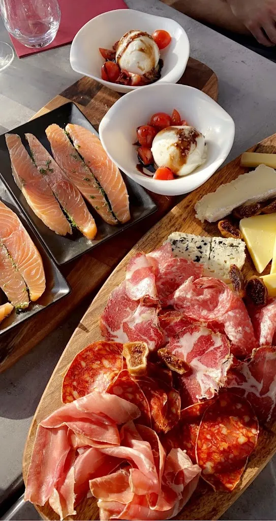 Laëtitia_Le Numéro 3_Bédarrides_review