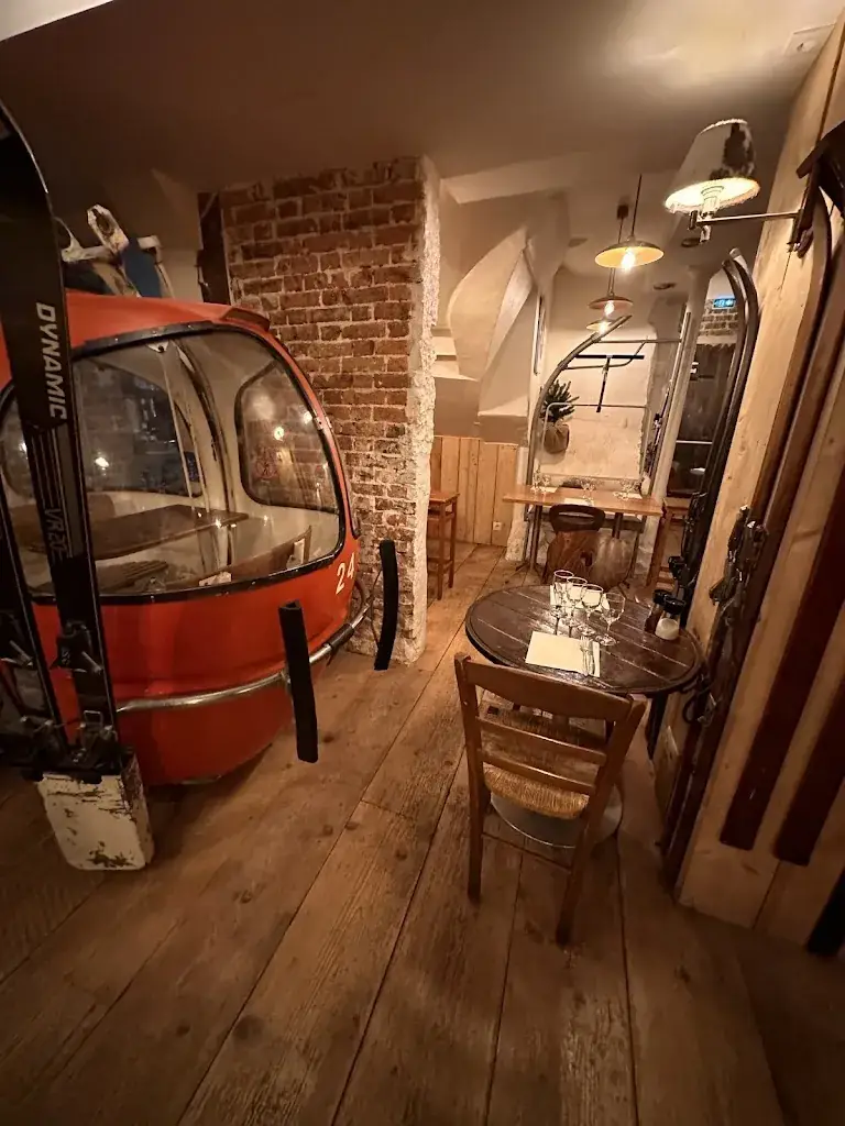 Natallia Ausianskaya_Le Chalet De Neuilly_Neuilly-sur-Seine_review