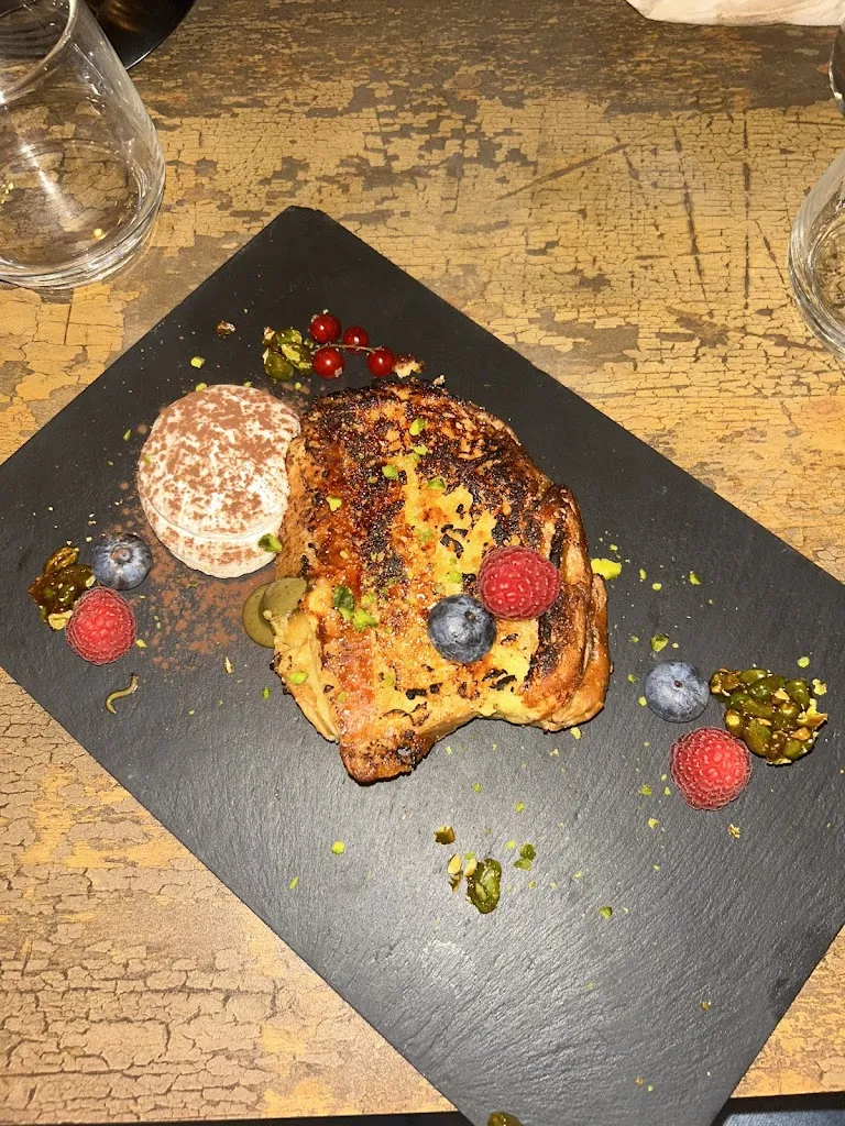 lorie dubouchet_Les Deux Minots_Belcodène_review