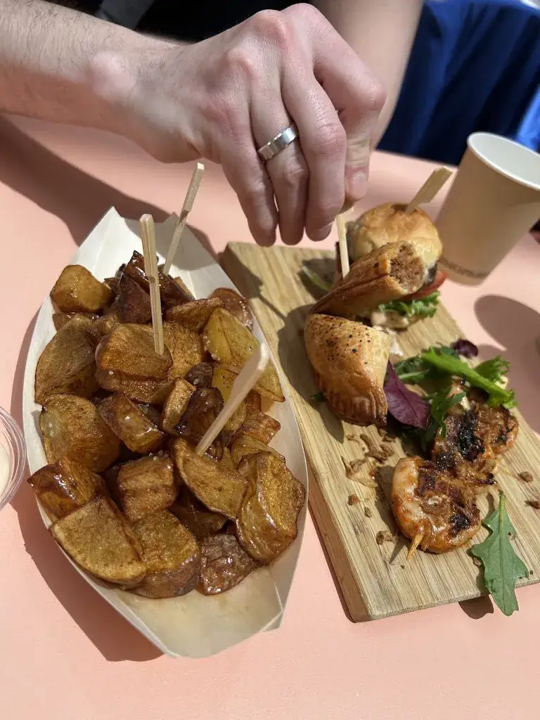 Local Guide_Le corner by 3 tapas_Beausoleil_review