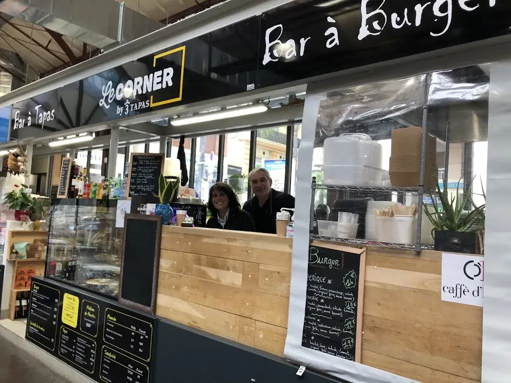 Le corner by 3 tapas restaurant in Beausoleil