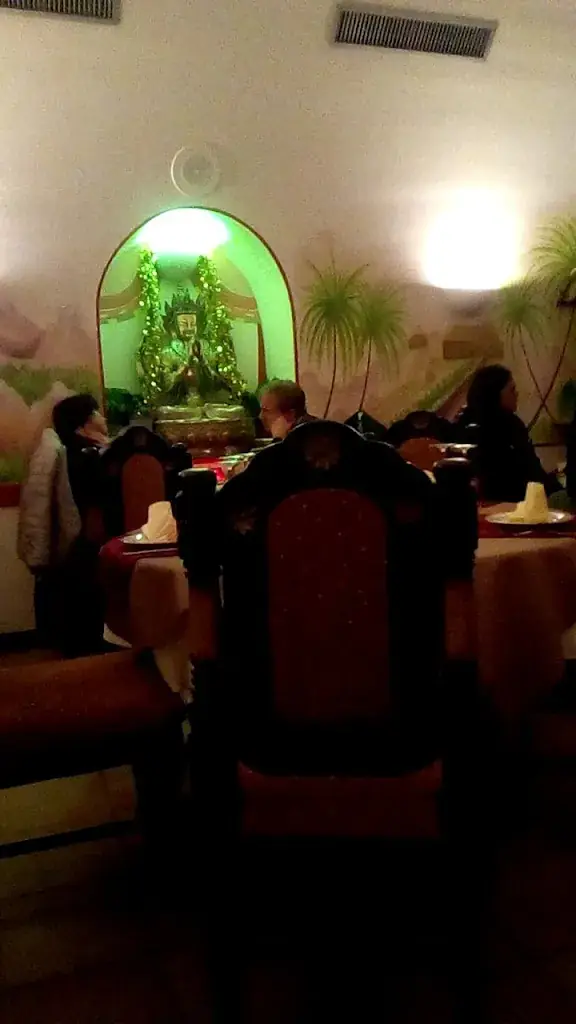 New Indien Restaurant_Beausoleil_slider_image_2