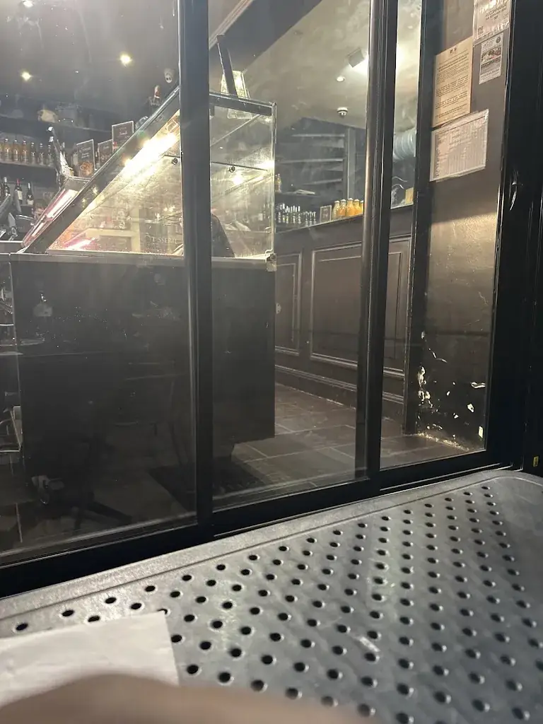 Victor Emeh_Rôtisserie_Beausoleil_review