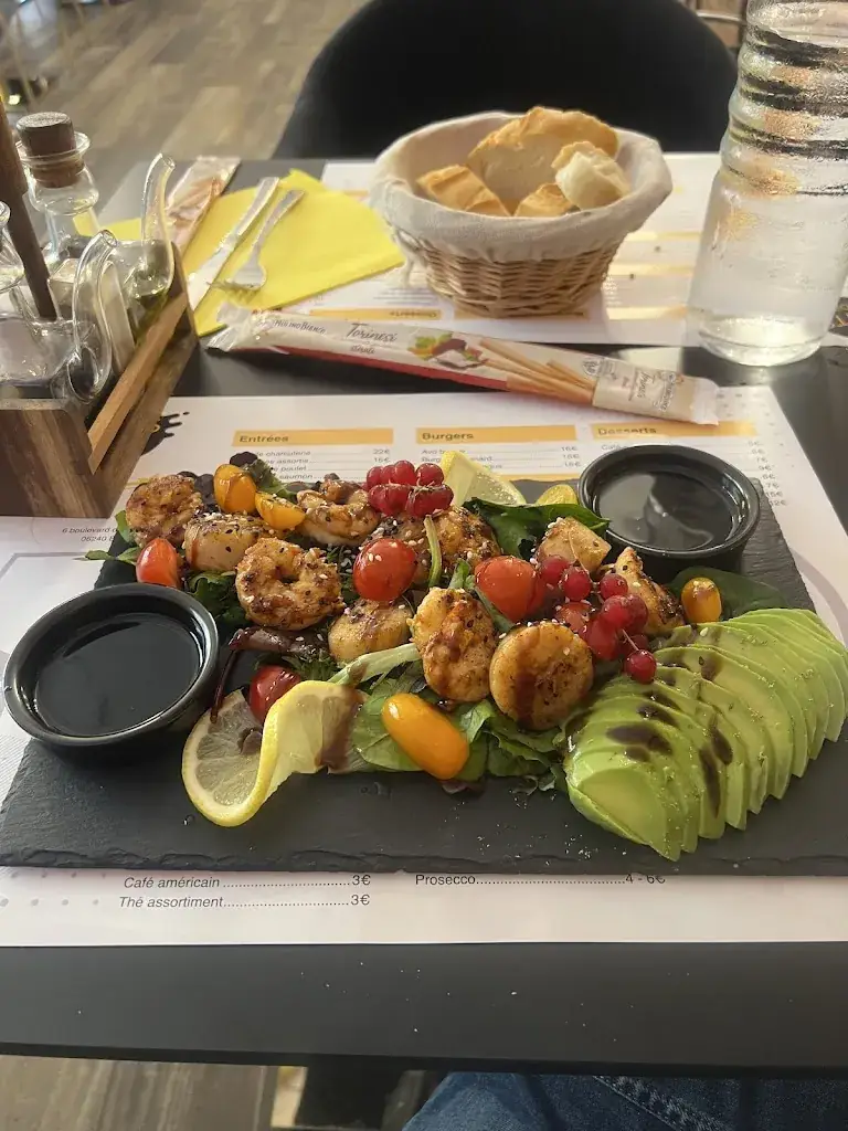 Ionut Catea_Zeits Bar_Beausoleil_recensione