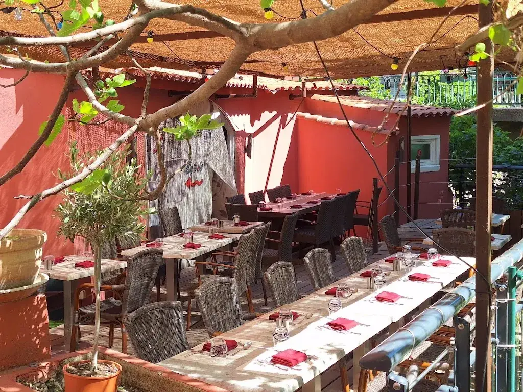 Le Moulin du Gapeau restaurant in Belgentier