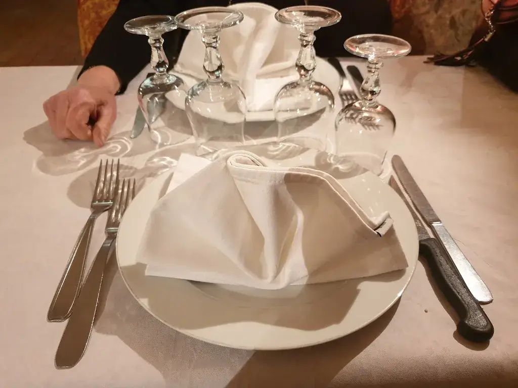 sylvie decoster_Domaine de la Cerisaie_Belgentier_review