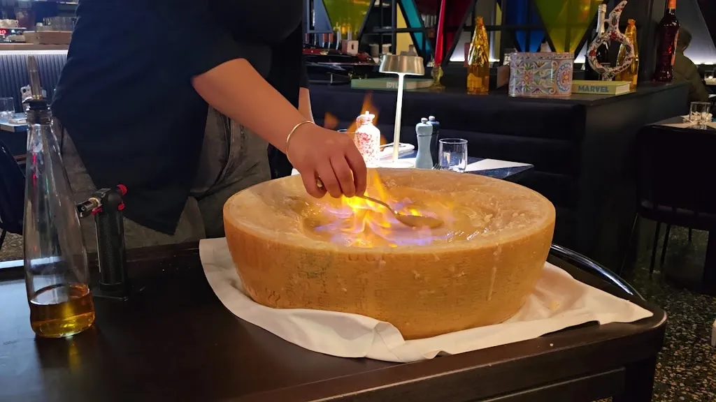 Casa Cardito_Neuilly-sur-Seine_slider_image_2