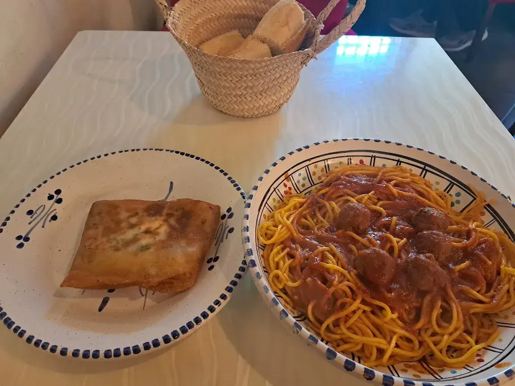 CHEZ TATA_Marseille_slider_image_1