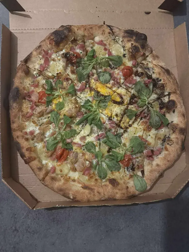 Sarah Fit_Castello Di Napoli_Marseille_review