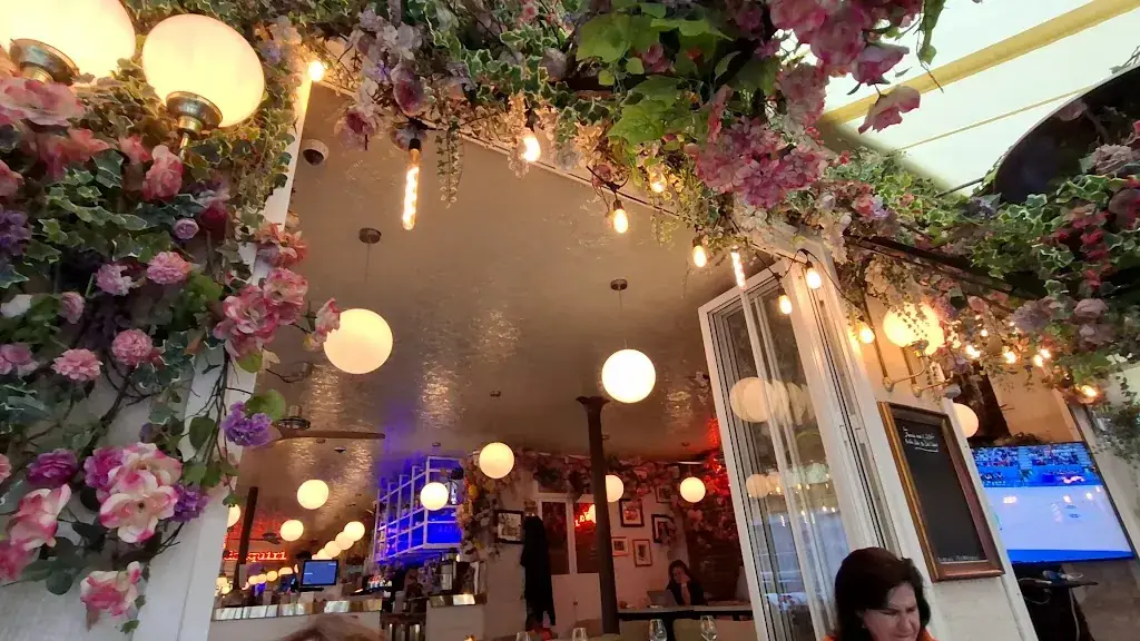 The Heavenway_Neuilly-sur-Seine_slider_image_2