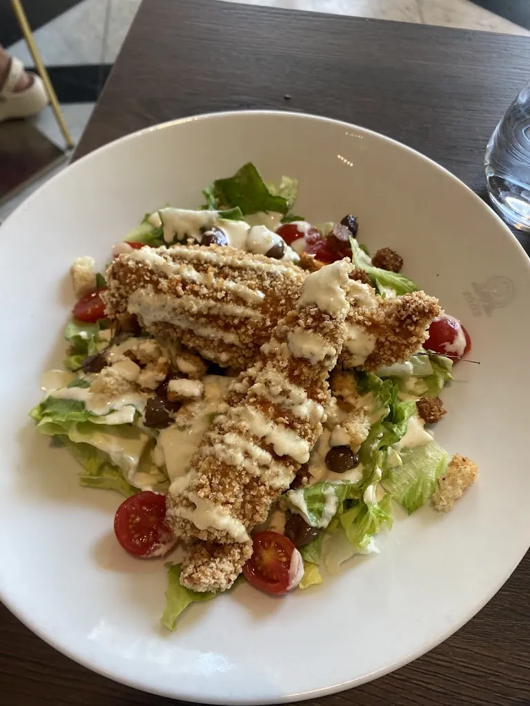 Luca Pedrini_1860 Le Palais_Marseille_review