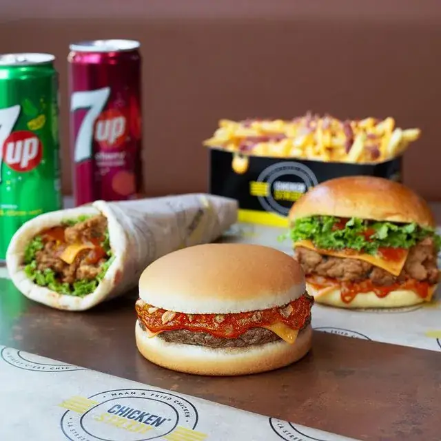 Chicken Street Marseille Belsunce_Marseille_slider_image_3