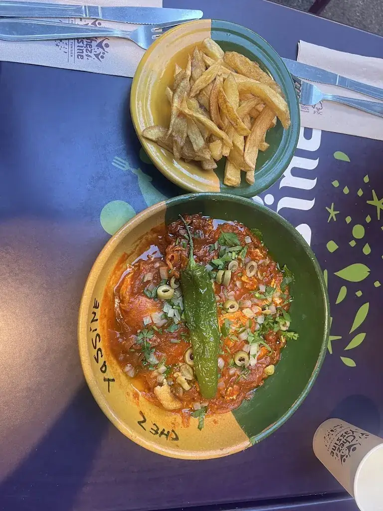 Virginia Holt_Chez Yassine_Marseille_recensione