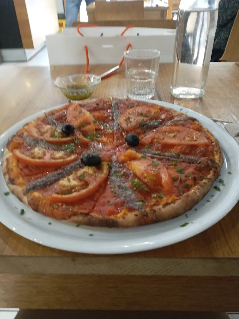 sarl khamsa restaurant centre bourse restaurant in Marseille