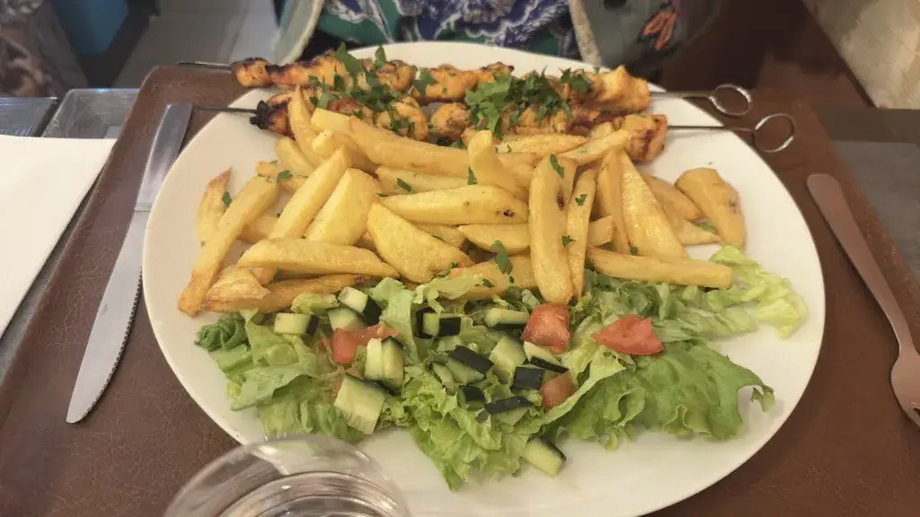 Simon Bradford_La saveur, chez Nadia_Marseille_review