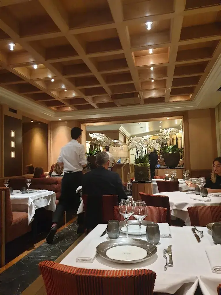 Chez Thaï Restaurant in Neuilly-sur-Seine