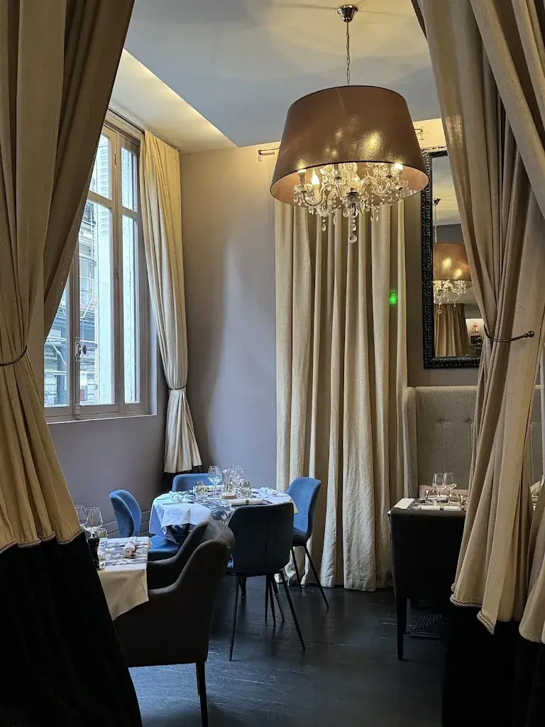 La Petite Folie_Neuilly-sur-Seine_slider_image_3