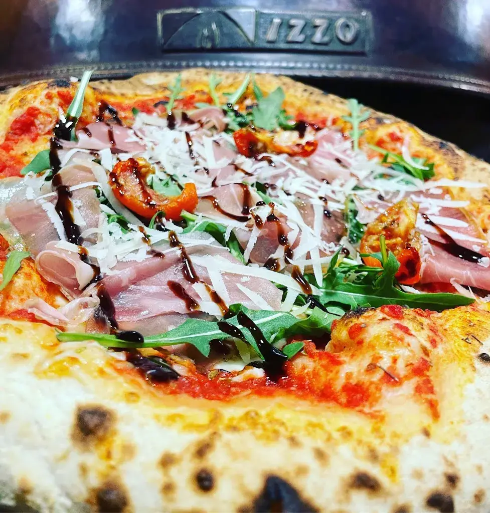 Pizzamilia_Bédoin_slider_image_2