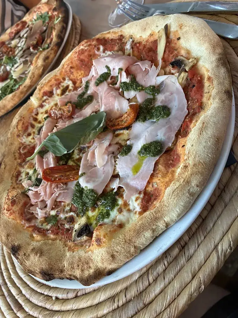 Pizzamilia_Bédoin_slider_image_3