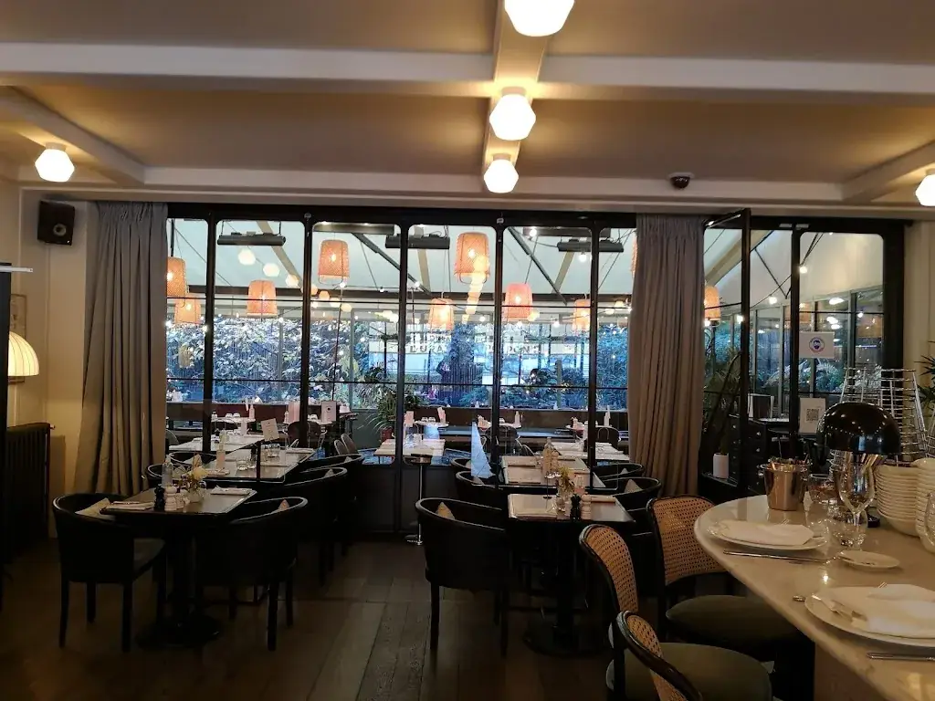 Durant Dupont_Neuilly-sur-Seine_slider_image_1