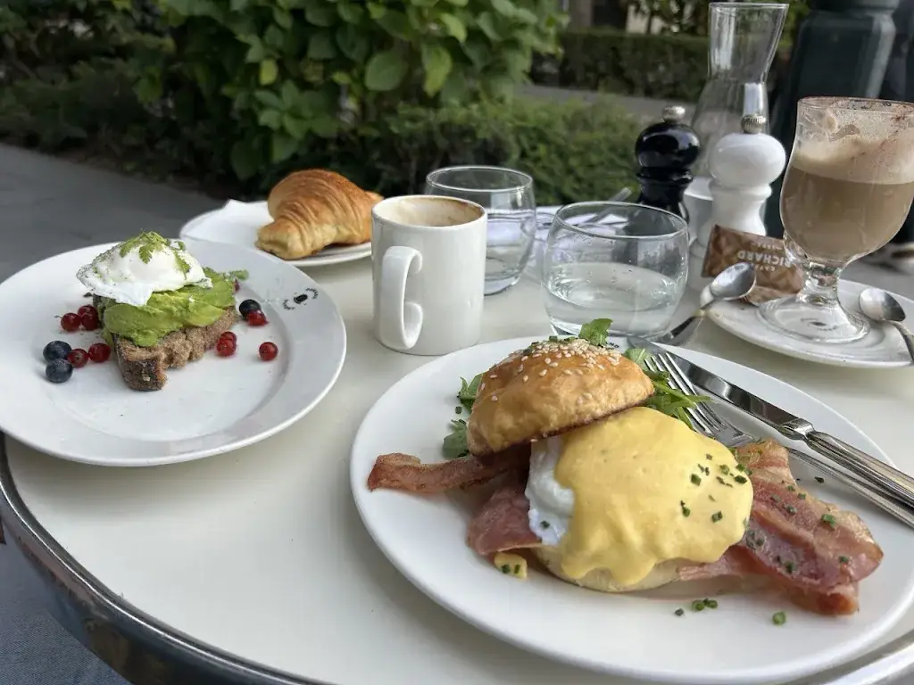 Durant Dupont_Neuilly-sur-Seine_slider_image_3