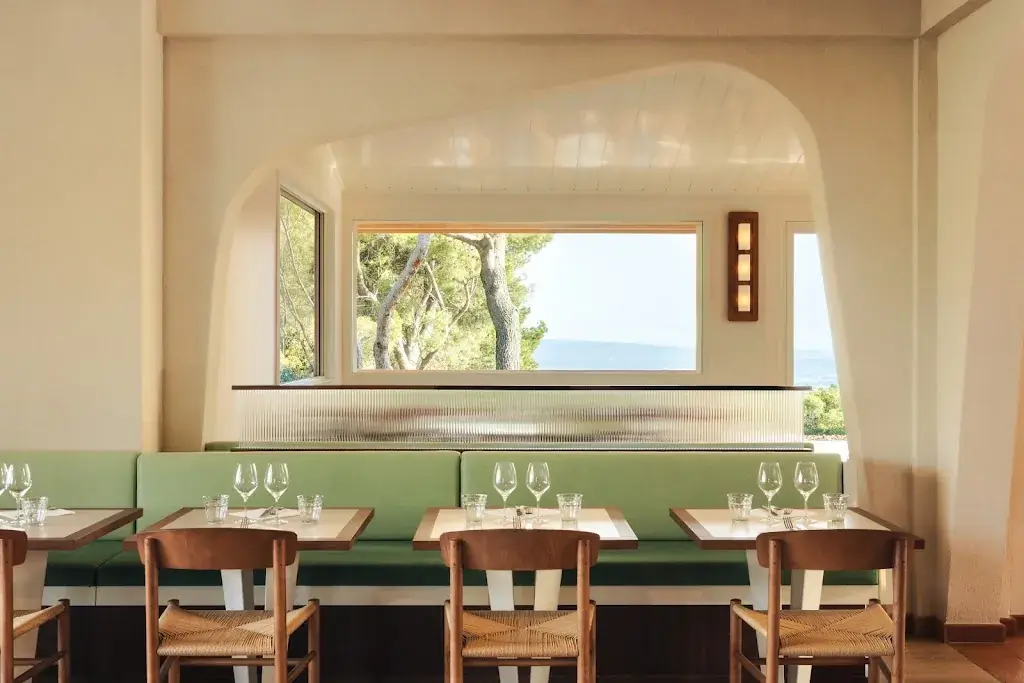 Le Belvédère - Restaurant & buvette_Crillon-le-Brave_slider_image_1