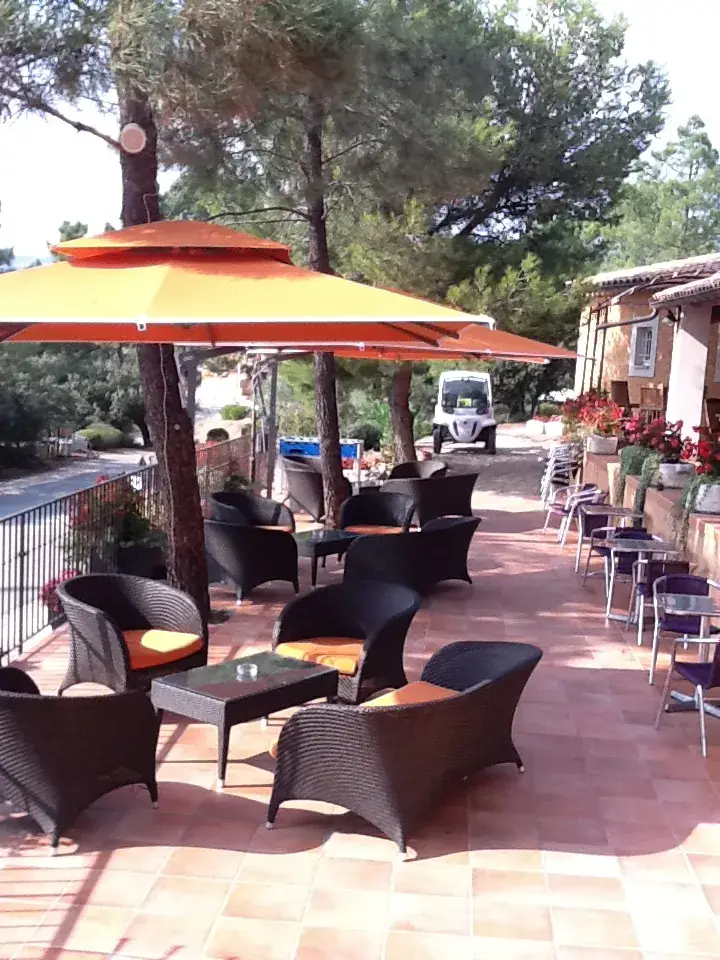 Le Bar Jo restaurant in Bédoin