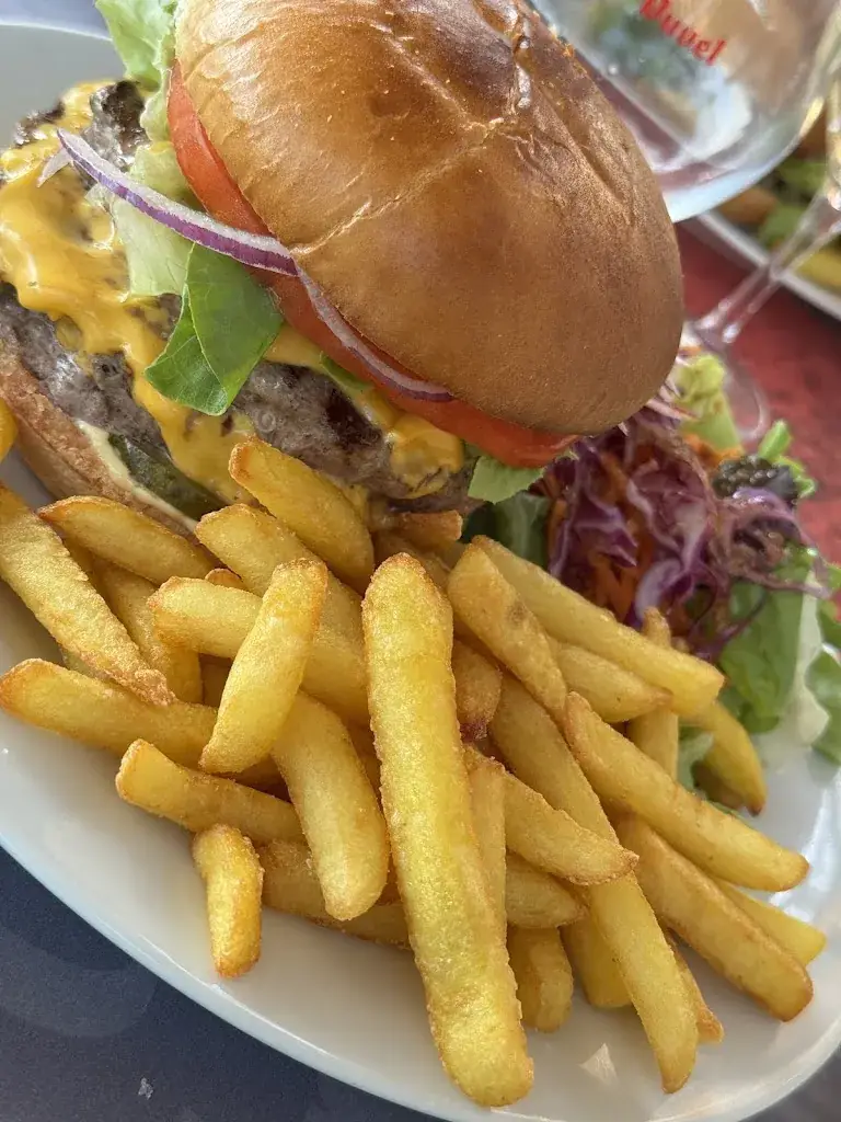 Brigitte, Casper Meijer_Buvette La Pinède_Bédoin_review