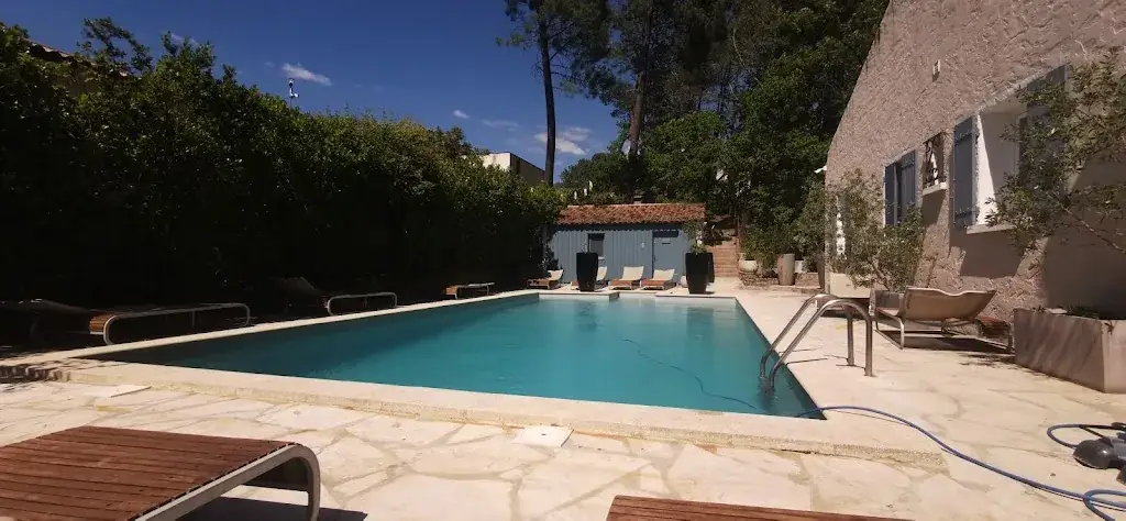 Pete L_Logis Hôtel des Pins & Restaurant l'Esprit Jardin_Bédoin_review