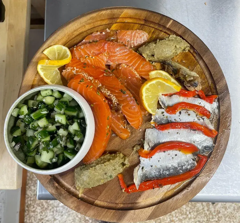 Le Resto & Caviste Bar du Cours 1936_Bédoin_slider_image_2