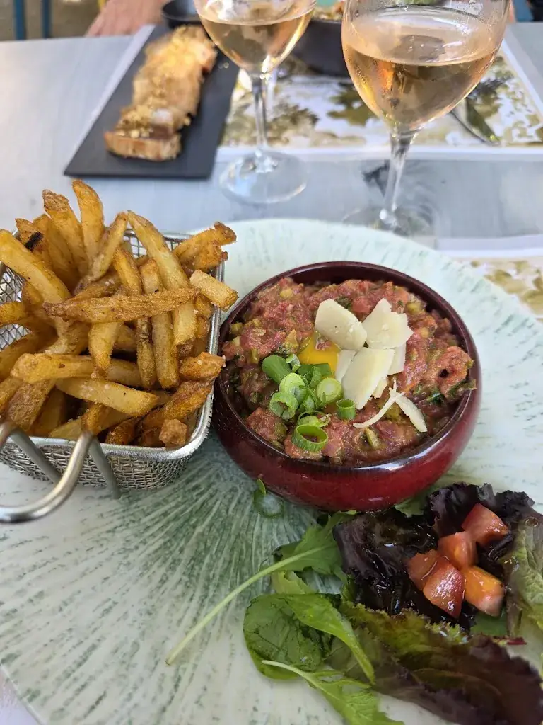 Le Resto & Caviste Bar du Cours 1936_Bédoin_slider_image_3