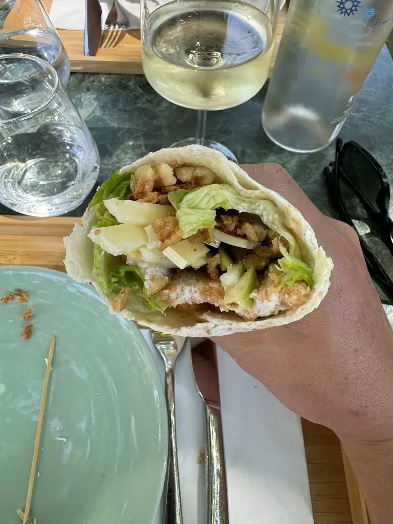 Genesan Kim_Les Treize Desserts - Pâtisserie, Salon de thé et p'tit resto_Bédoin_review