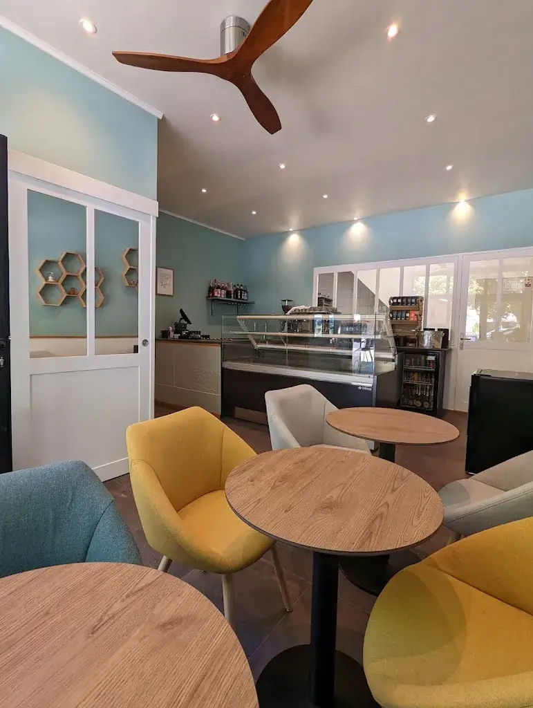 Les Treize Desserts - Pâtisserie, Salon de thé et p'tit resto restaurant in Bédoin