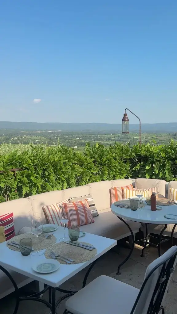 Restaurant La Table du Ventoux Crillon le Brave_Crillon-le-Brave_slider_image_2