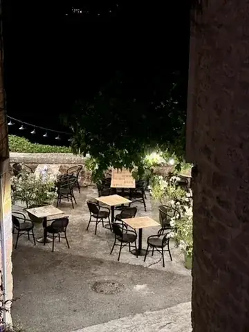 Marnie J_CLOVIS & BASINA | Restaurant à Crillon Le Brave_Crillon-le-Brave_avis