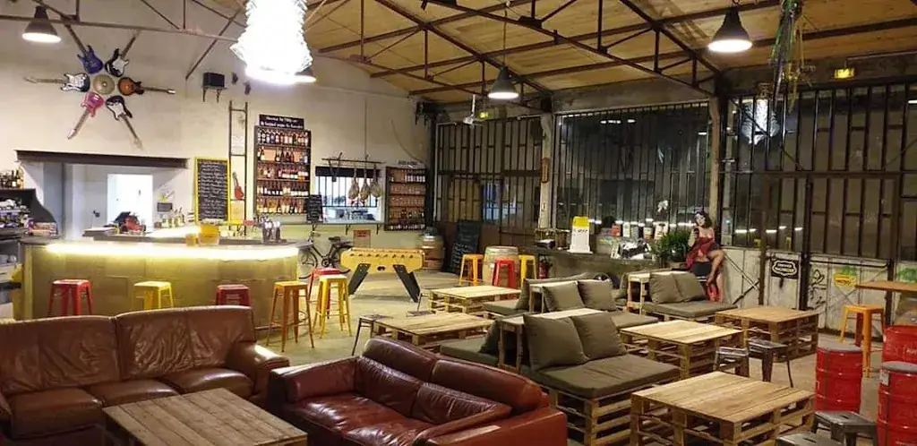 LE 911 BEDOIN_Bédoin_slider_image_1