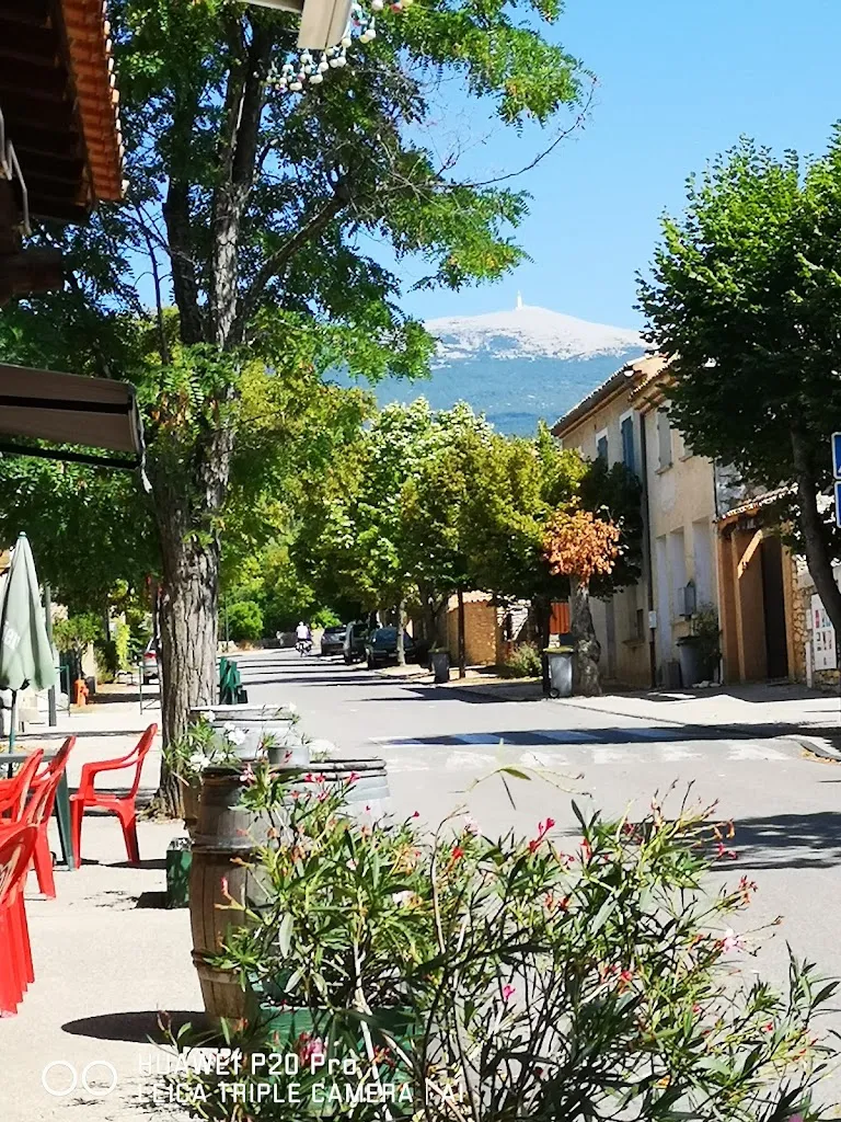 eddie lockhart_Bar. Restaurant du Mont Ventoux_Flassan_review