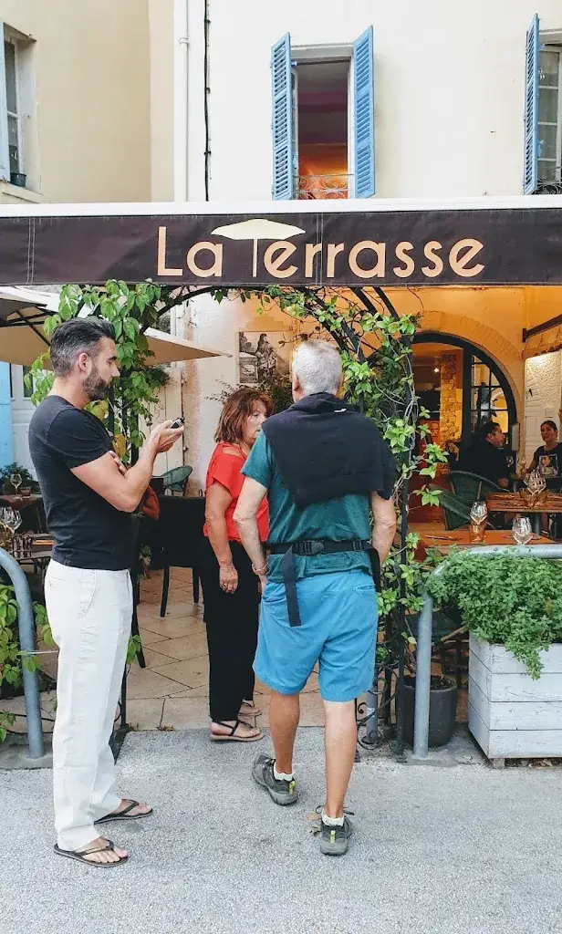 Andrea Bernard_La Terrasse de Karo_Besse-sur-Issole_review