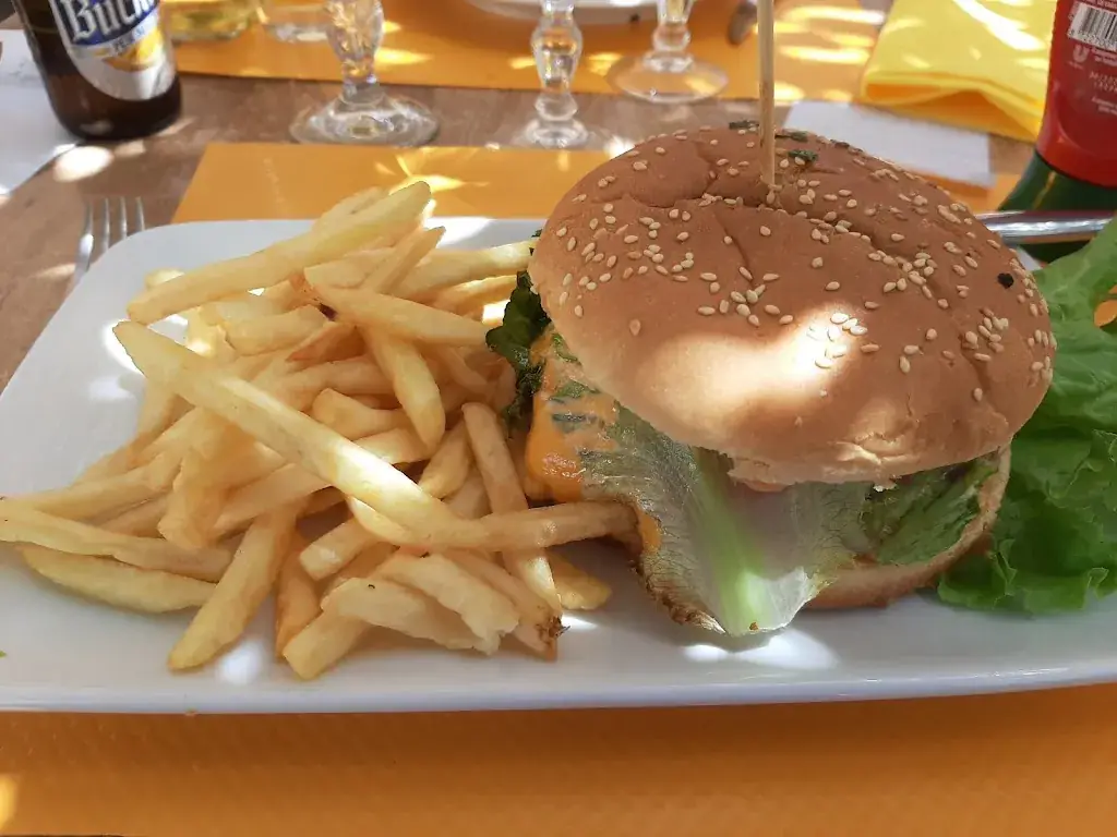 Bar tabac du lac_Besse-sur-Issole_slider_image_2