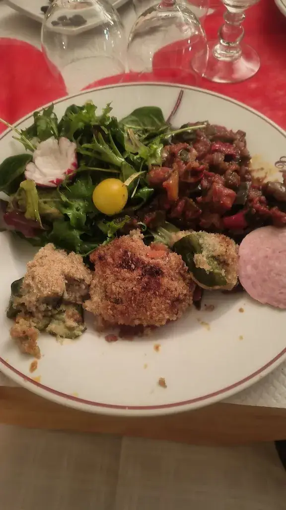 Mélanie Monello_Chez Rose_Châteauneuf-Villevieille_review