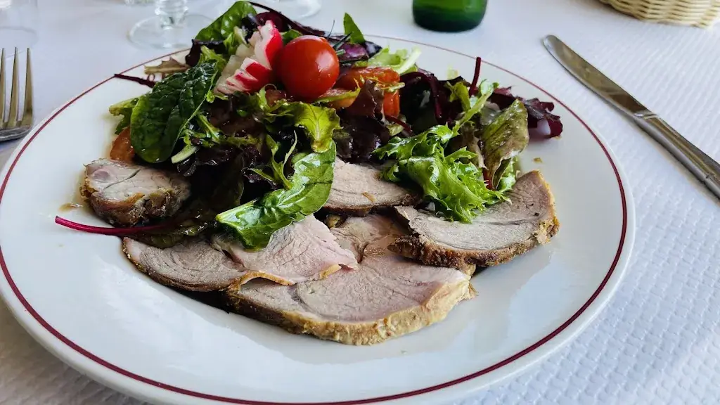 Chez Rose_Châteauneuf-Villevieille_slider_image_2