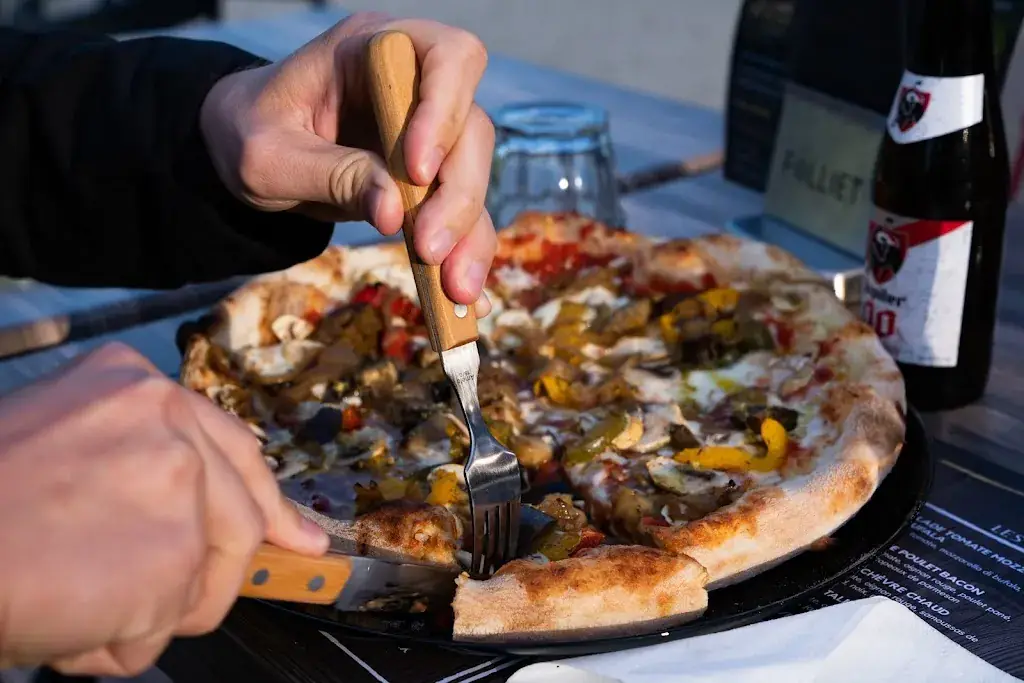 Liam S._Le Chalet - Pub Savoyard_Novalaise_review