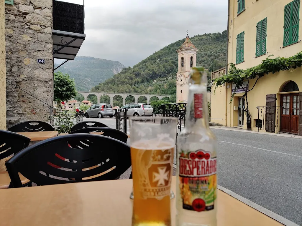 S. van Beers_Auberge du Château_L'Escarène_review