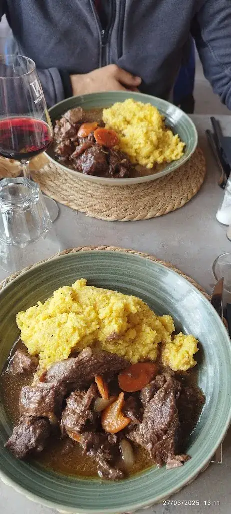 G “Fellow” B_Le Select._Contes_review